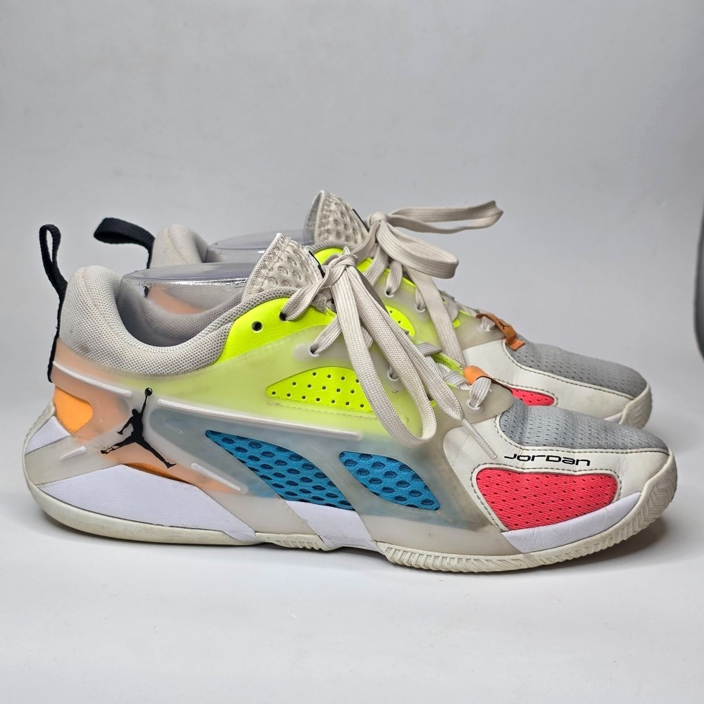Nike Jordan Heir Series Men's Basketball Shoes Size 7.5 White Volt‎ Sneakers